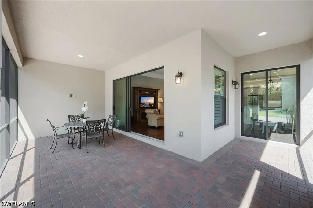 13736 Luna Drive Naples FL 34109