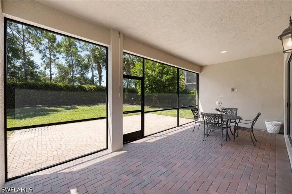 13736 Luna Drive Naples FL 34109