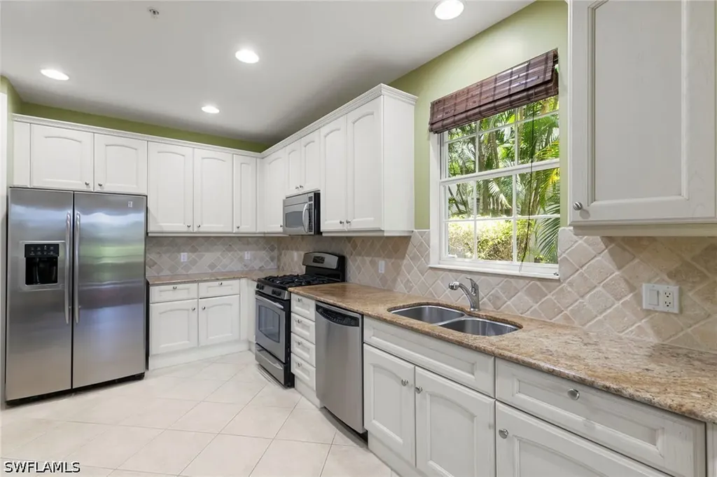 9066 Cascada Way Naples FL 34114