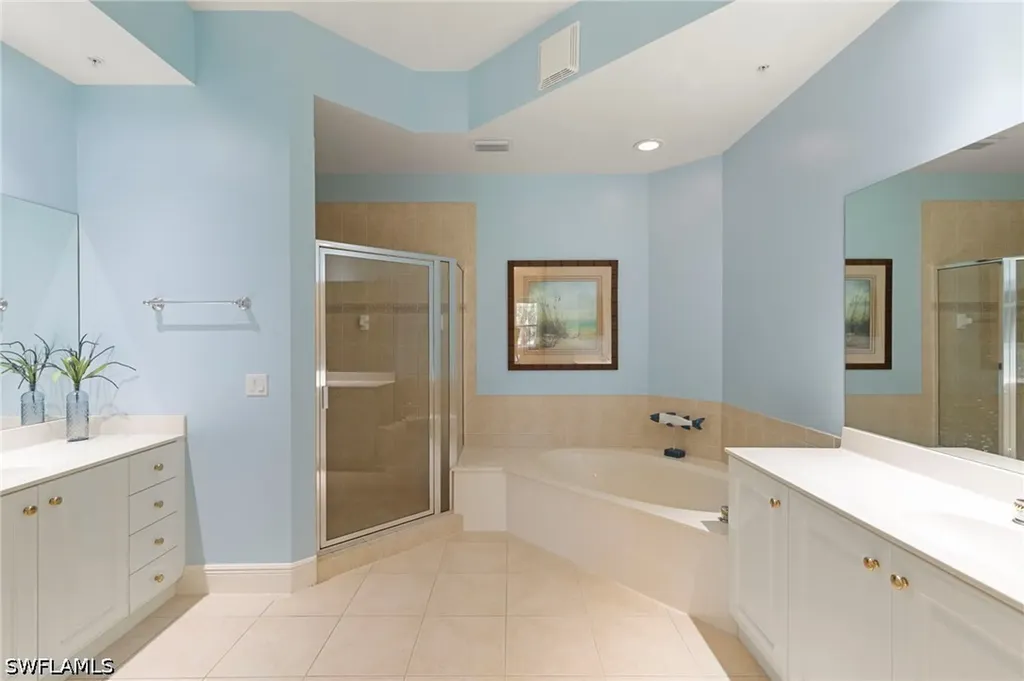 9066 Cascada Way Naples FL 34114