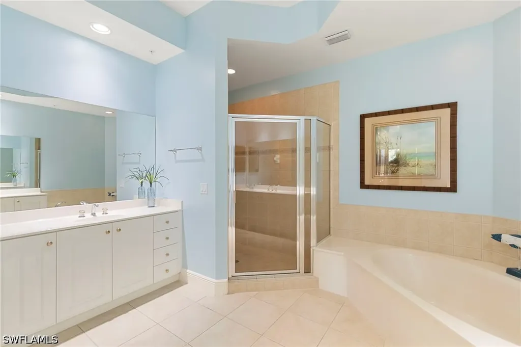 9066 Cascada Way Naples FL 34114