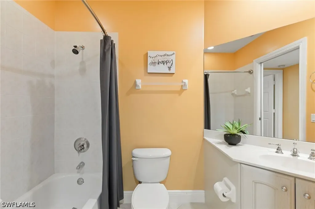 9066 Cascada Way Naples FL 34114