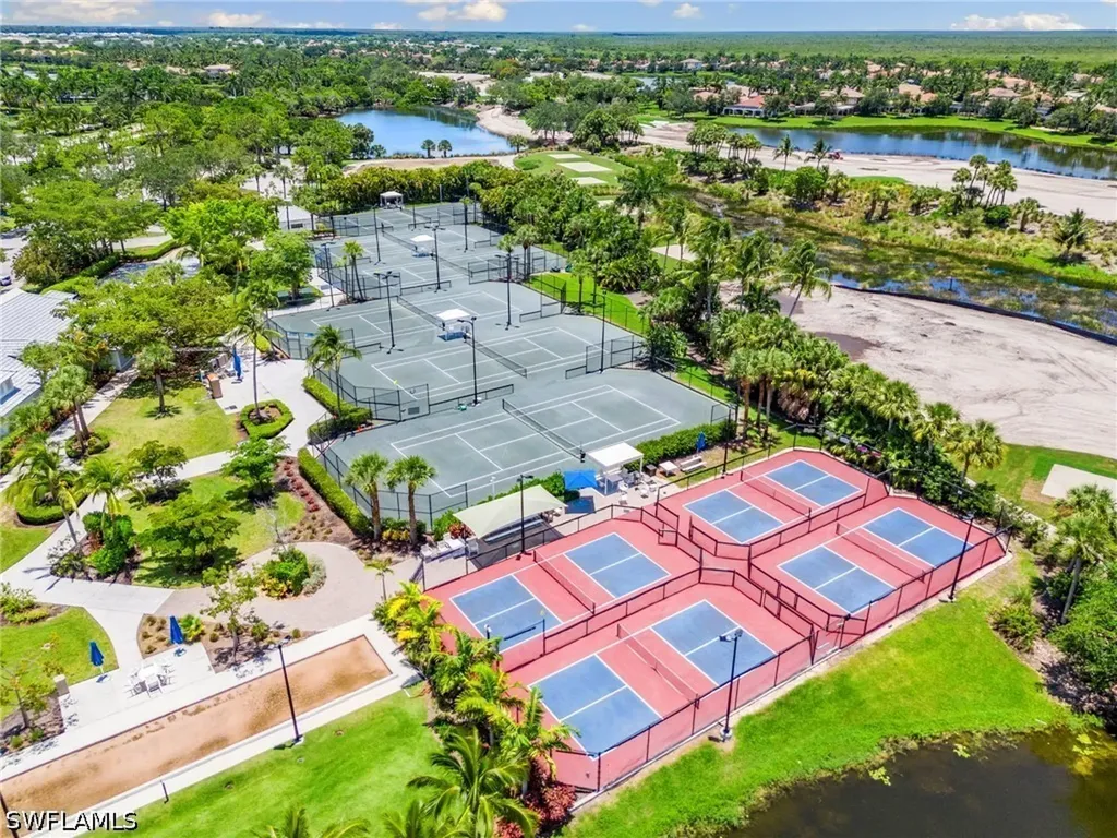 9066 Cascada Way Naples FL 34114