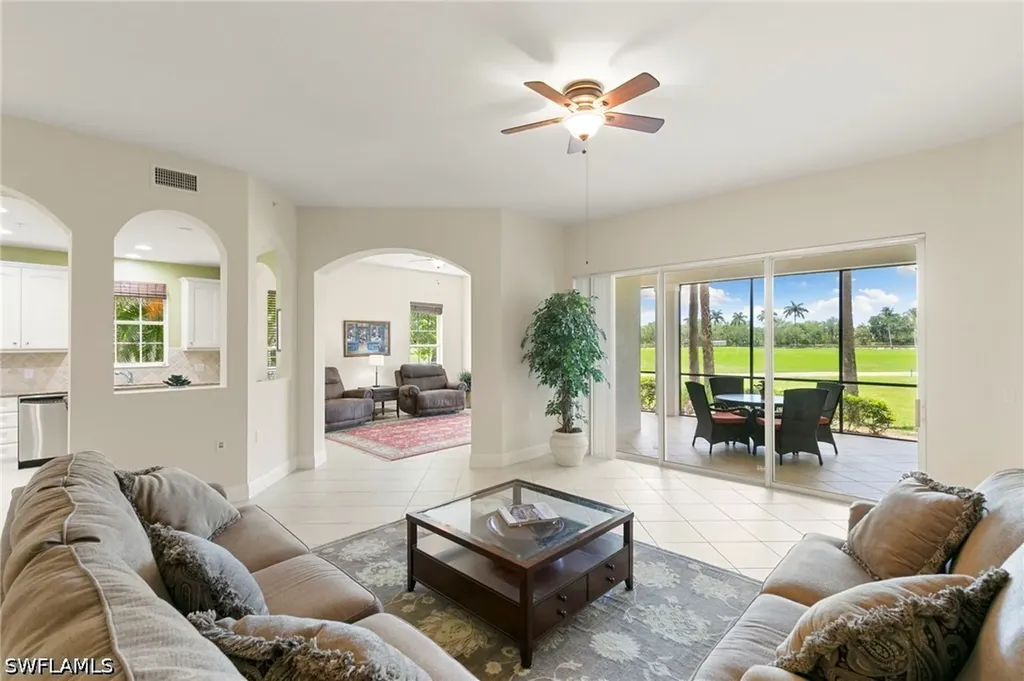 9066 Cascada Way Naples FL 34114