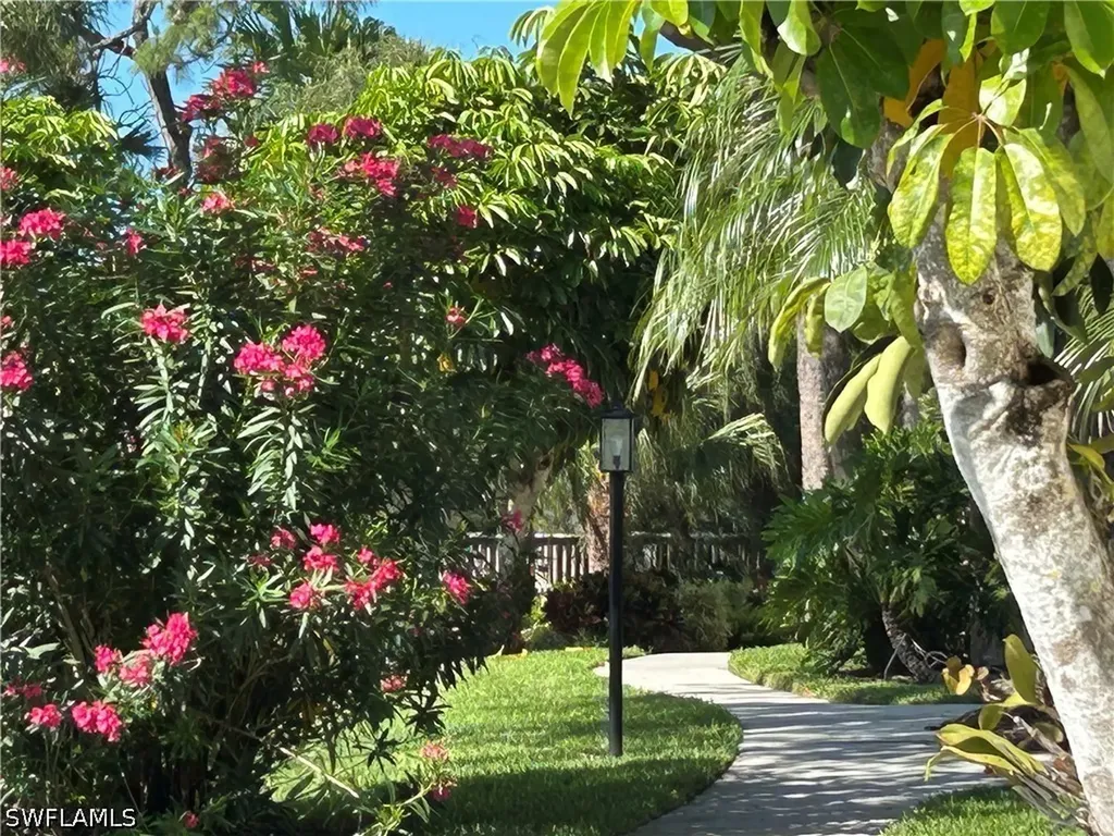 776 Willowbrook Drive Naples FL 34108