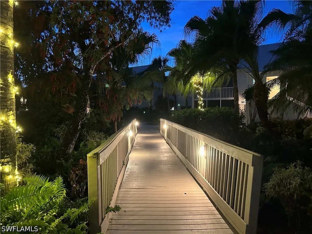 776 Willowbrook Drive Naples FL 34108