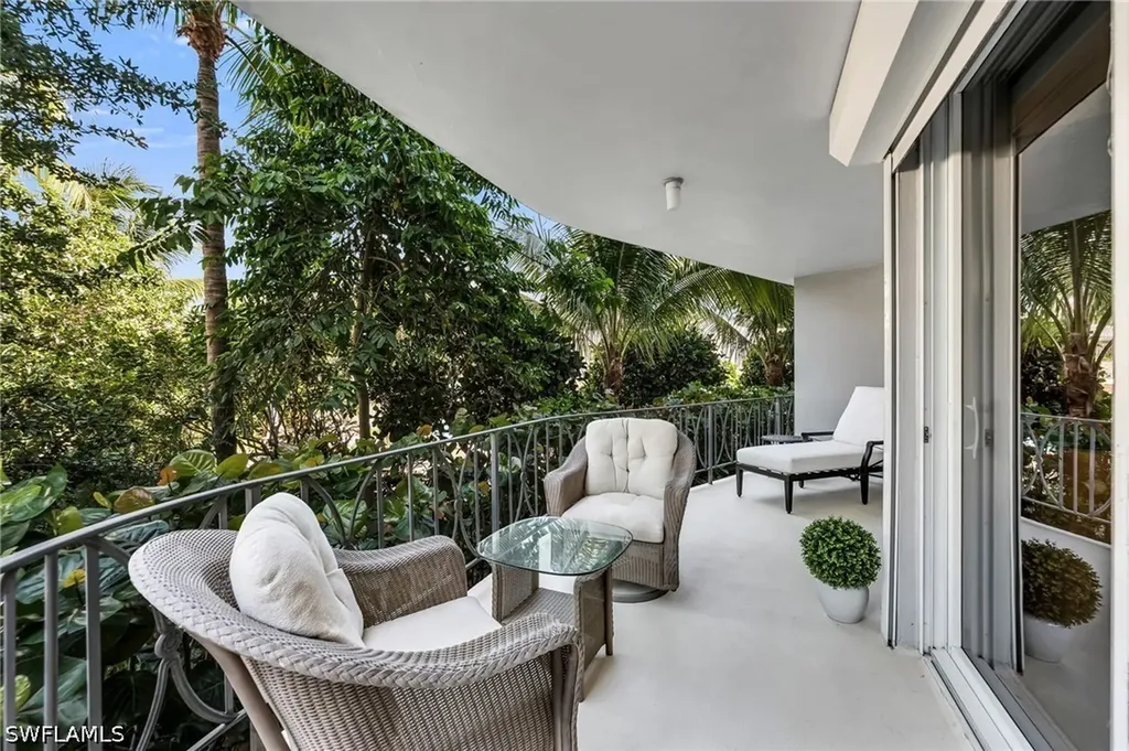 1851 Gulf Shore Boulevard N Naples FL 34102