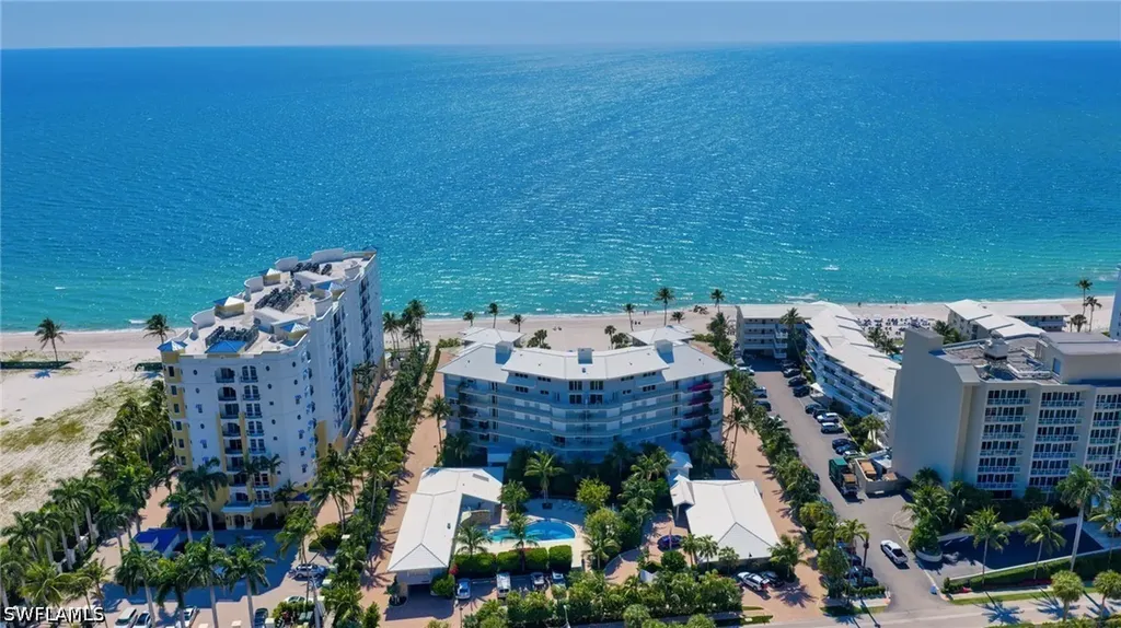 1851 Gulf Shore Boulevard N Naples FL 34102
