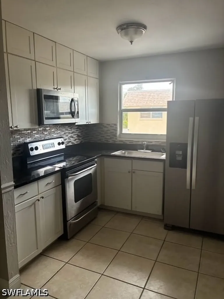 4923 Vincennes Court Cape Coral FL 33904