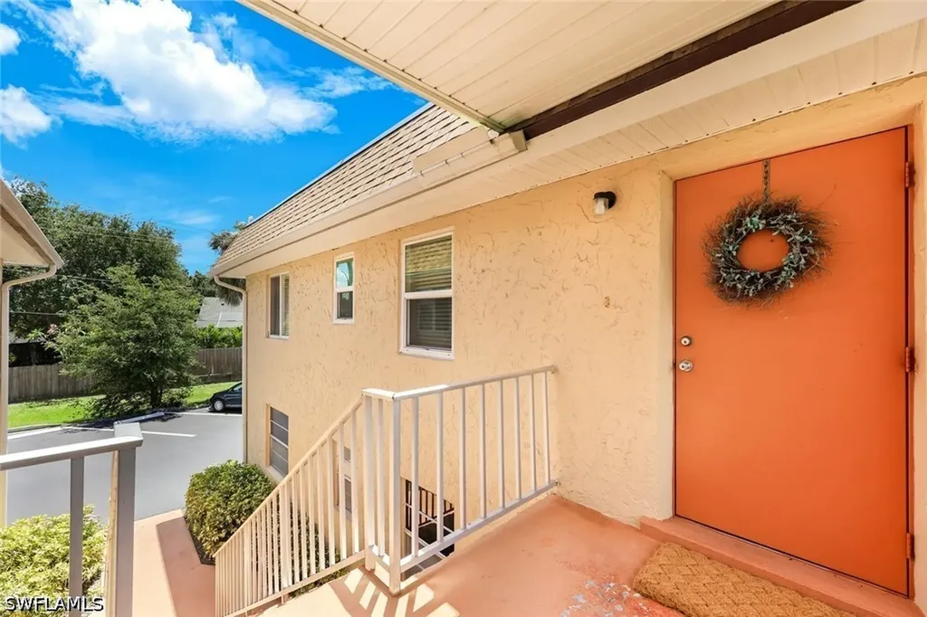 1400 Pompei Lane Naples FL 34103