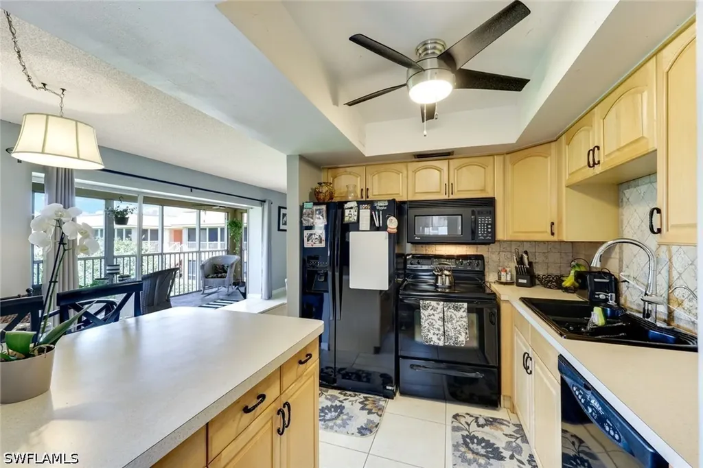 1400 Pompei Lane Naples FL 34103