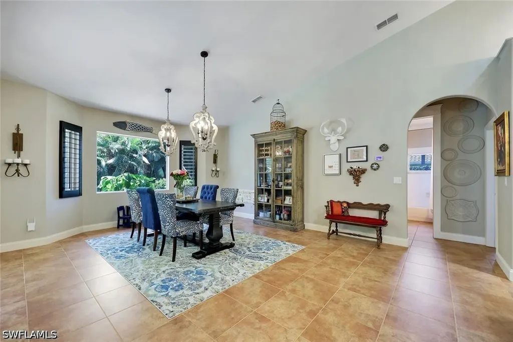 2039 Imperial Circle Naples FL 34110