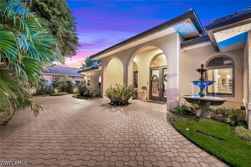 2039 Imperial Circle Naples FL 34110