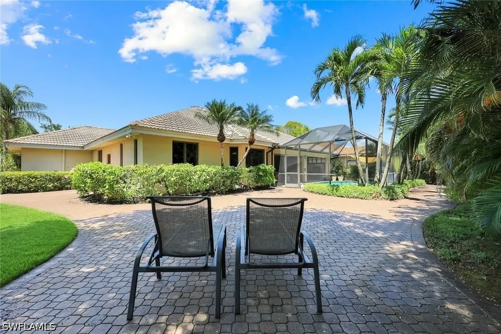 2039 Imperial Circle Naples FL 34110