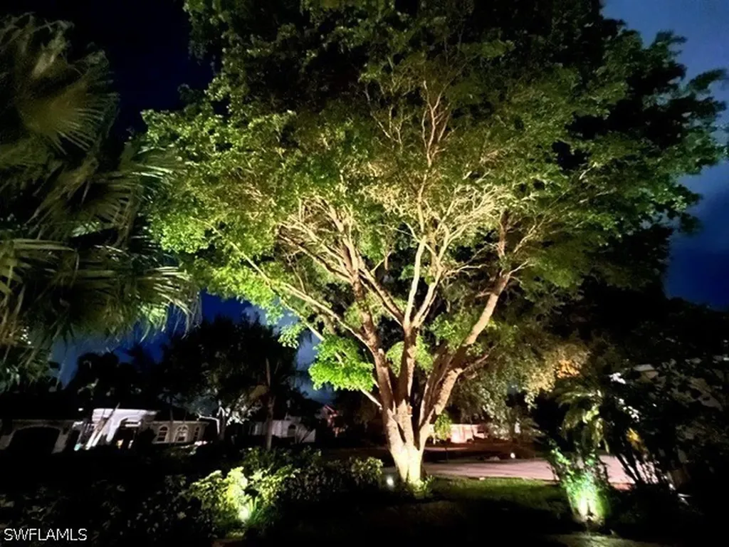 2039 Imperial Circle Naples FL 34110