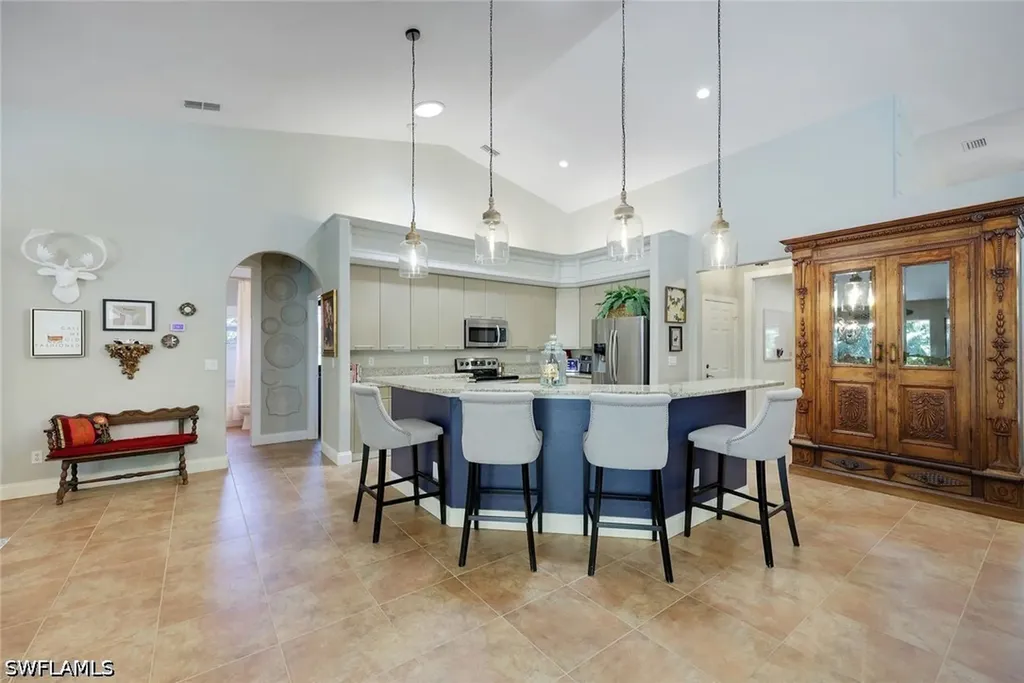 2039 Imperial Circle Naples FL 34110