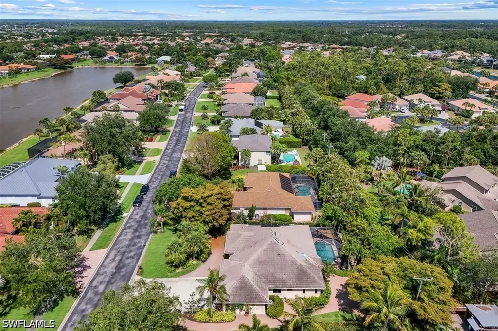 2039 Imperial Circle Naples FL 34110