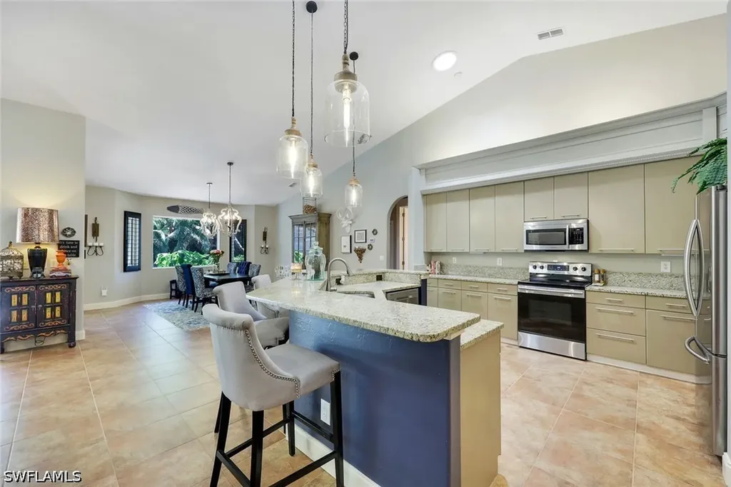 2039 Imperial Circle Naples FL 34110
