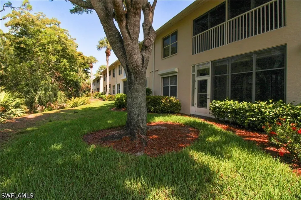 817 Carrick Bend Circle Naples FL 34110