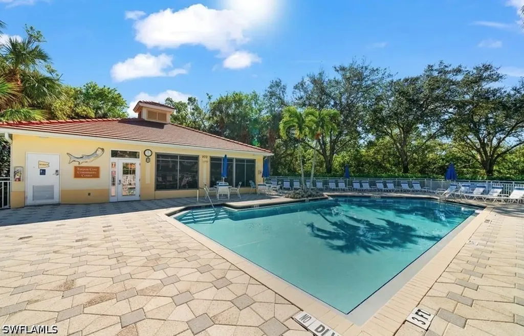817 Carrick Bend Circle Naples FL 34110