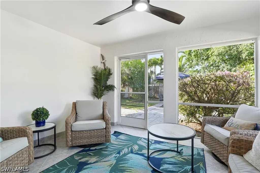 742 99th Avenue N Naples FL 34108