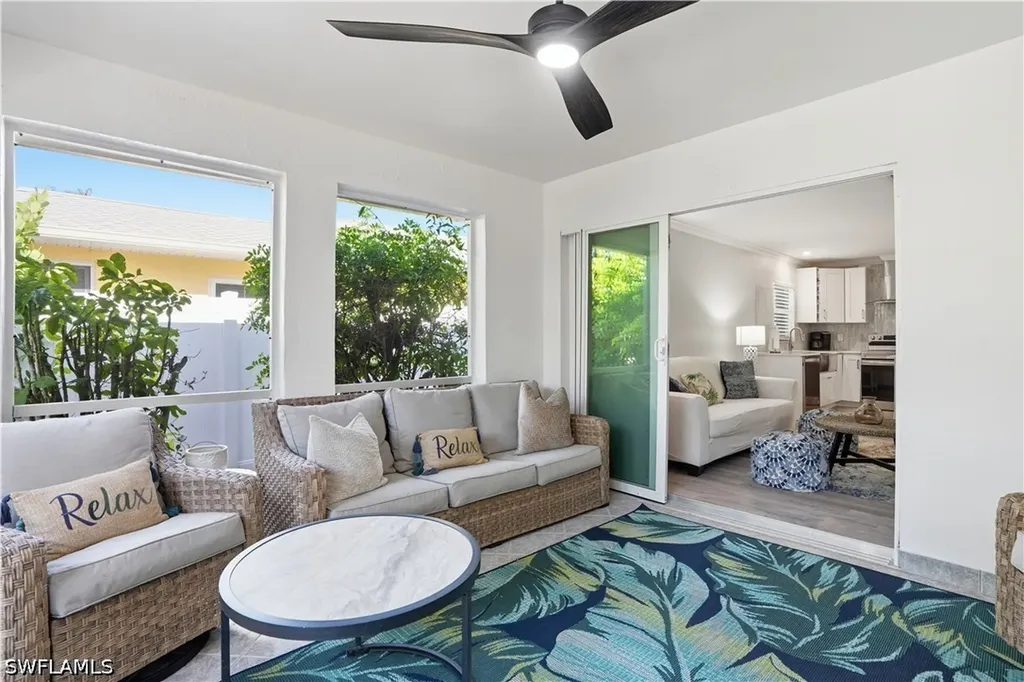 742 99th Avenue N Naples FL 34108