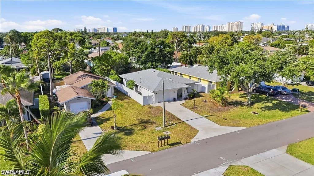 742 99th Avenue N Naples FL 34108