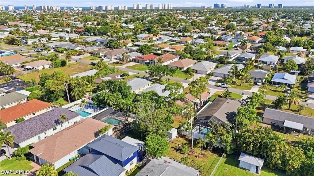 742 99th Avenue N Naples FL 34108