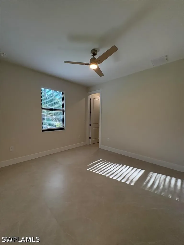 526 37th Avenue NE Naples FL 34120