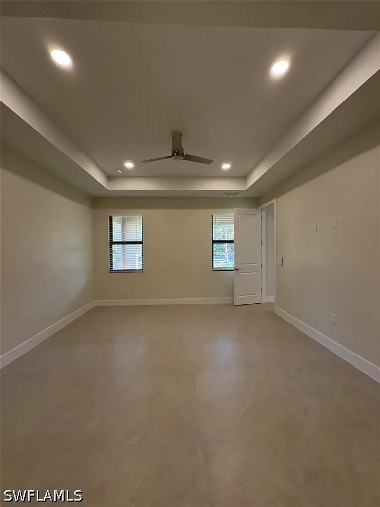 526 37th Avenue NE Naples FL 34120