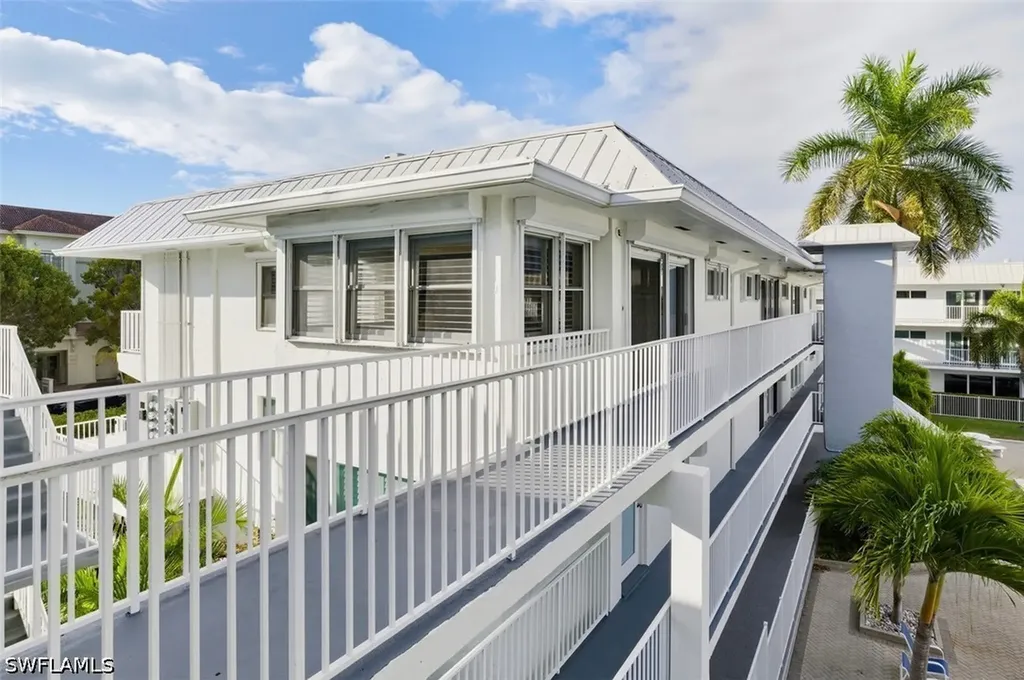 1100 8th Avenue S Naples FL 34102