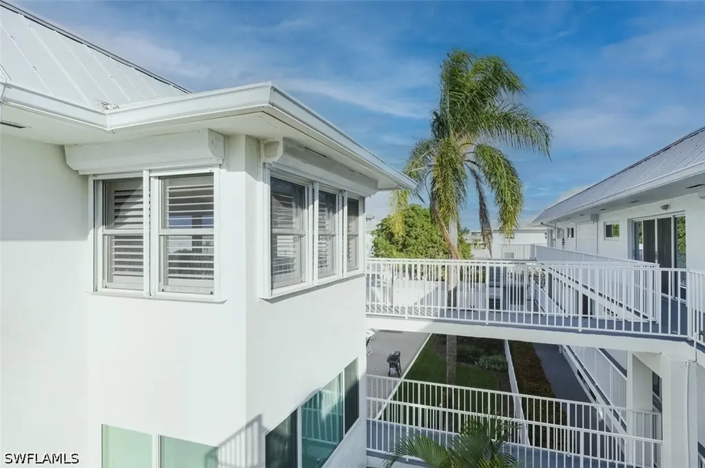 1100 8th Avenue S Naples FL 34102