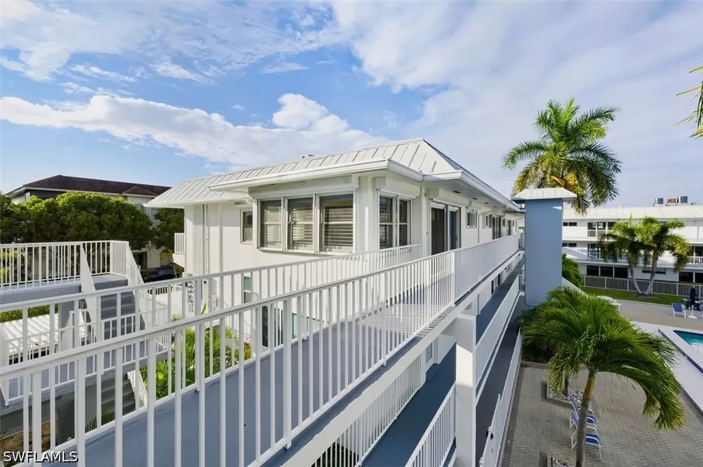 1100 8th Avenue S Naples FL 34102