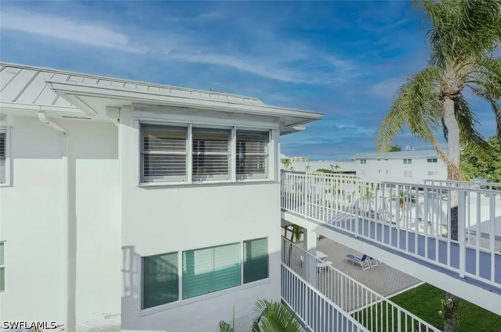 1100 8th Avenue S Naples FL 34102