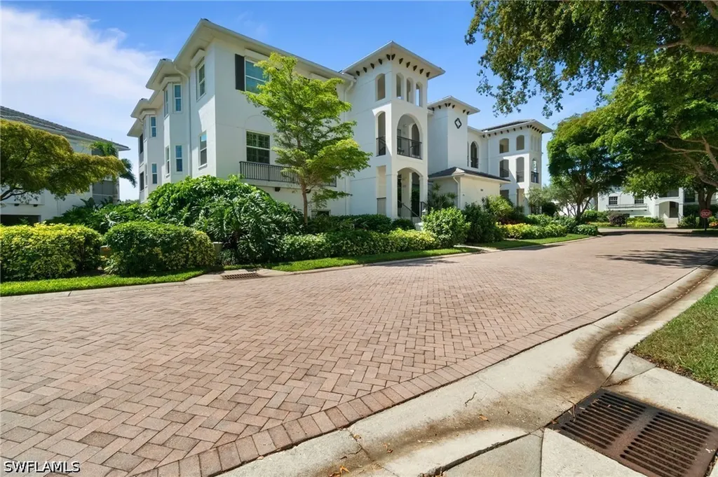 760 Bentwater Circle SE Naples FL 34108