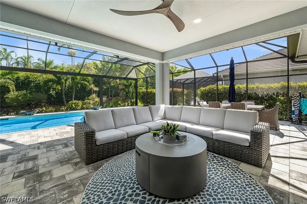 14212 Laguna Springs Lane Naples FL 34114