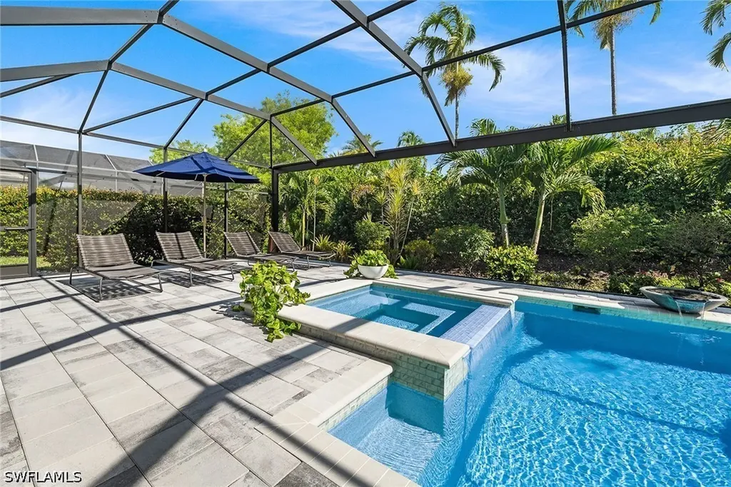 14212 Laguna Springs Lane Naples FL 34114