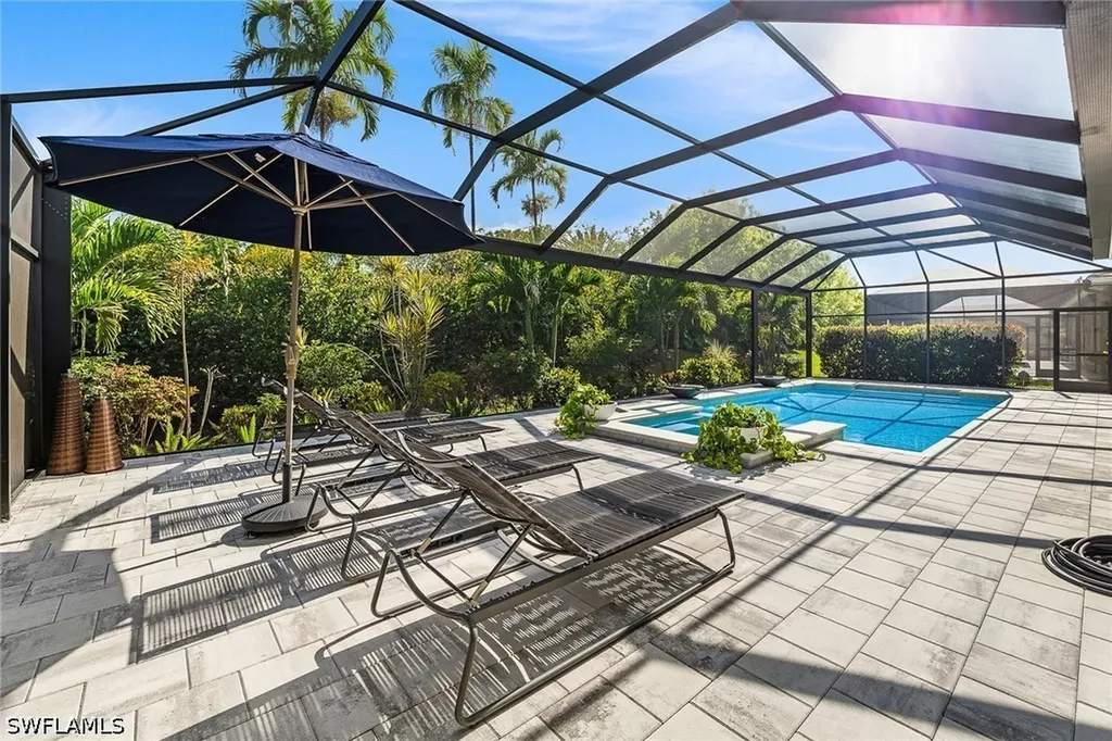 14212 Laguna Springs Lane Naples FL 34114
