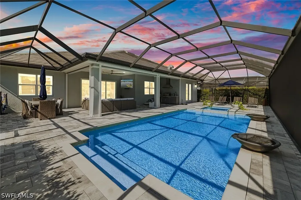 14212 Laguna Springs Lane Naples FL 34114