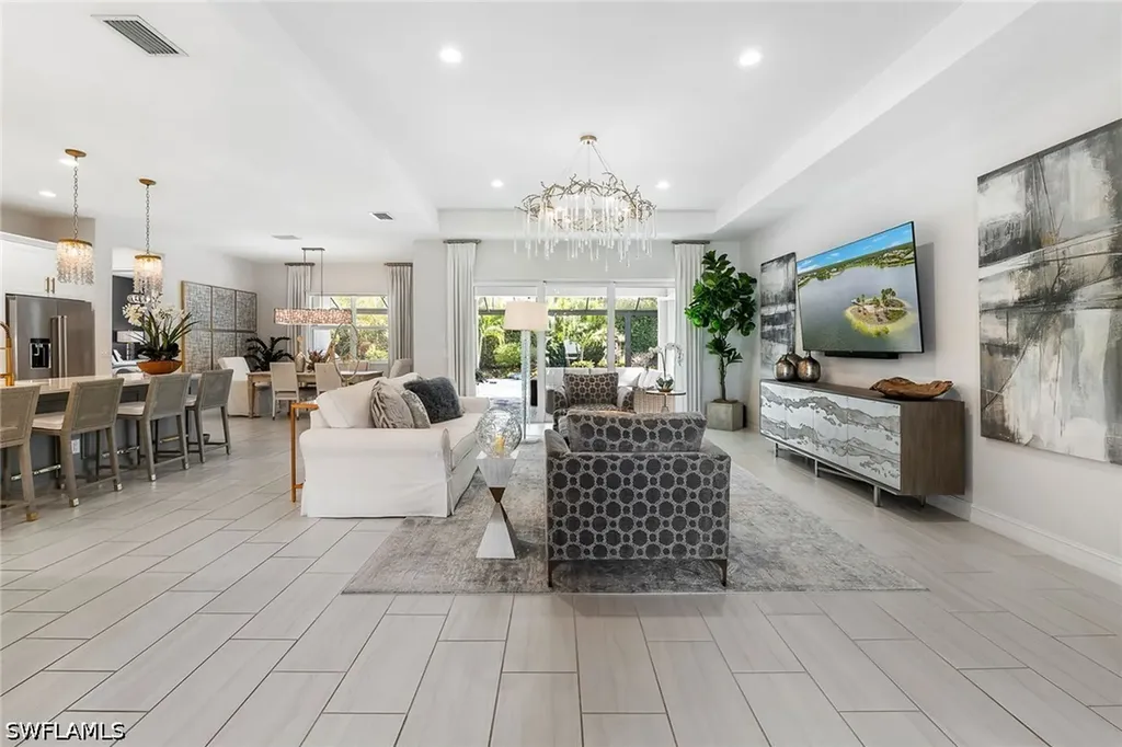 14212 Laguna Springs Lane Naples FL 34114