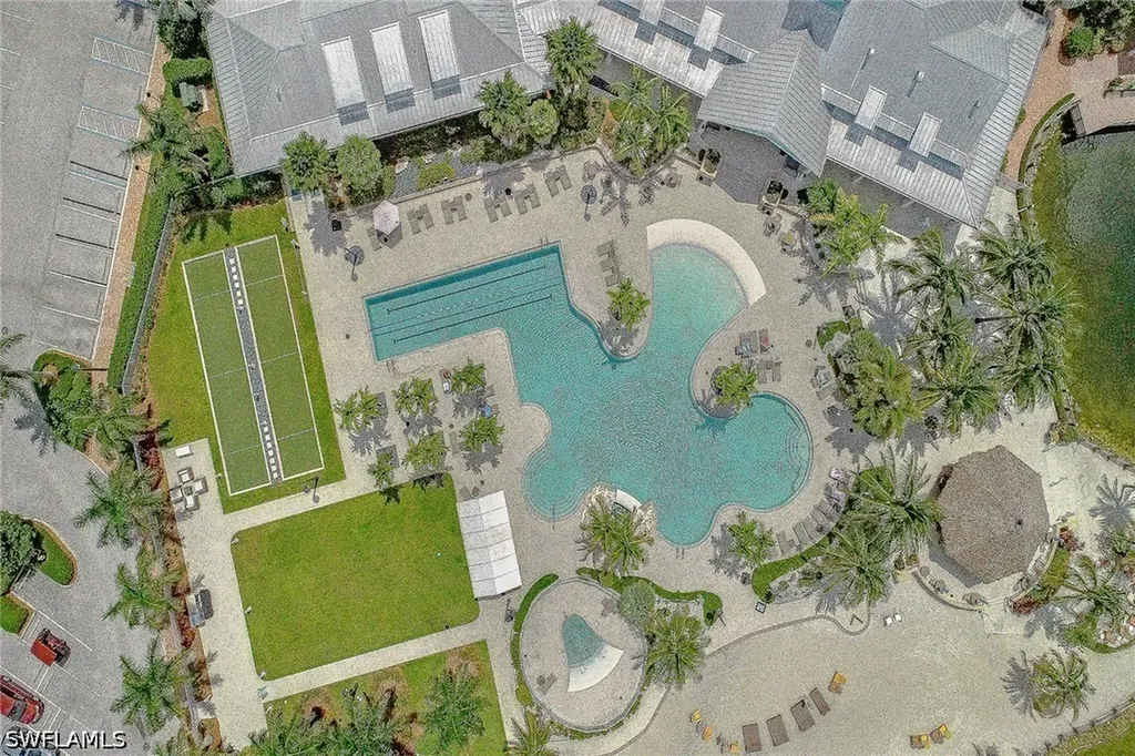 14212 Laguna Springs Lane Naples FL 34114