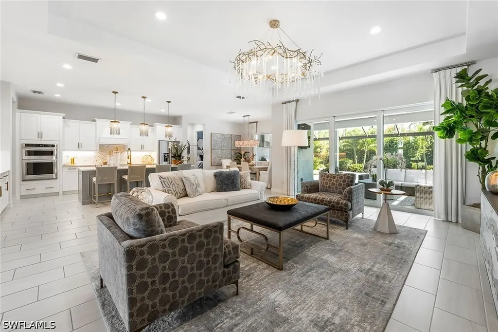 14212 Laguna Springs Lane Naples FL 34114