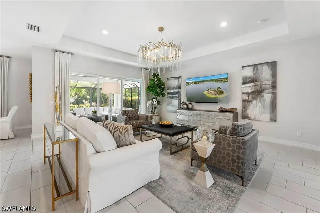 14212 Laguna Springs Lane Naples FL 34114