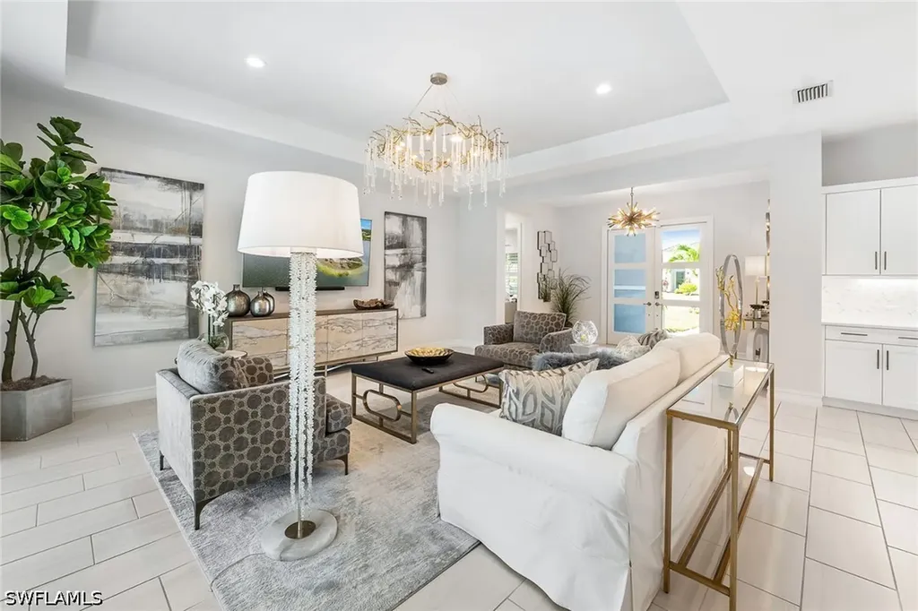 14212 Laguna Springs Lane Naples FL 34114