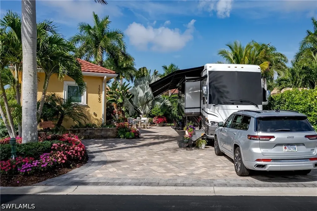 13625 Snapper Lane Naples FL 34114
