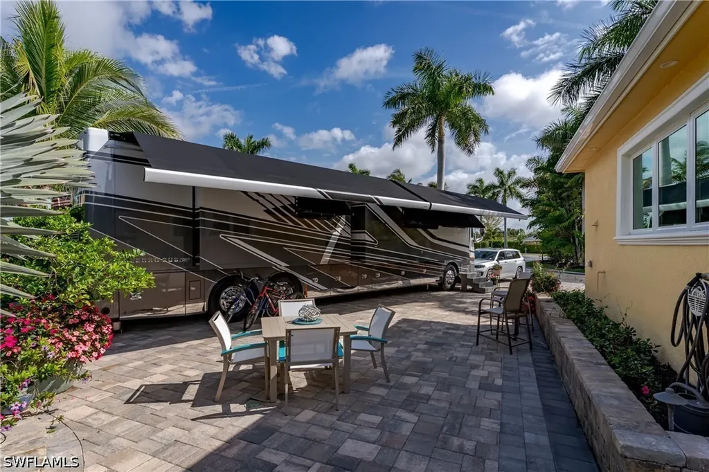 13625 Snapper Lane Naples FL 34114