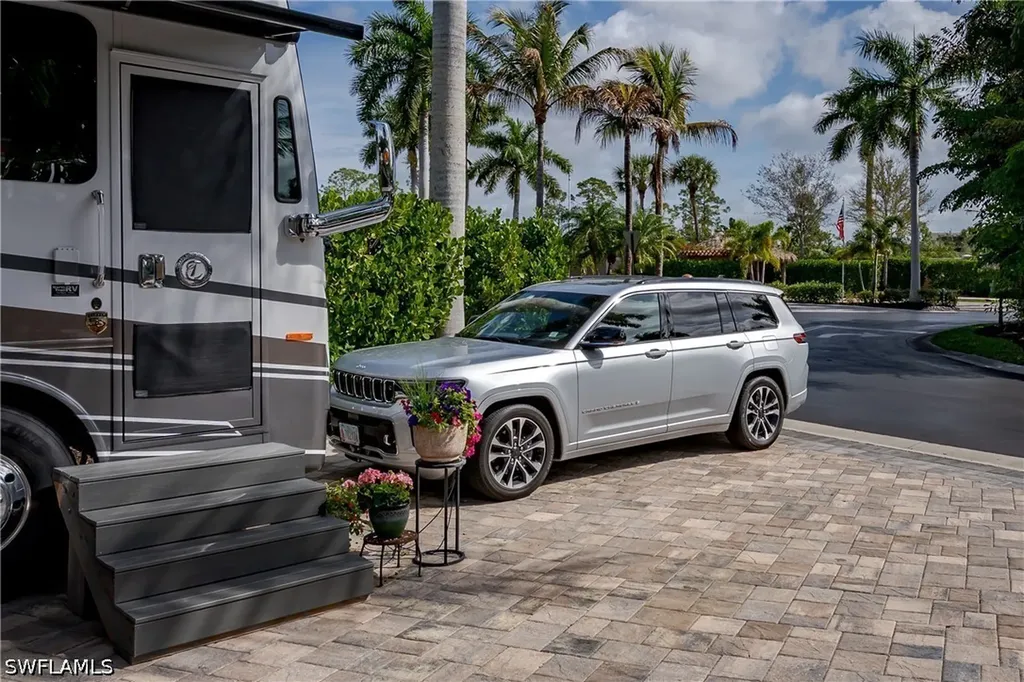 13625 Snapper Lane Naples FL 34114
