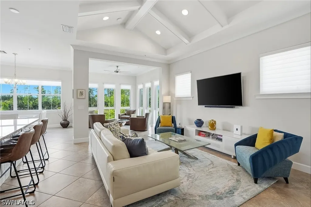 Naples FL, 6561 Dominica Drive, Unit 201