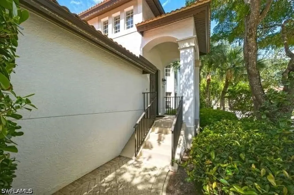 2515 Talon Court Naples FL 34105