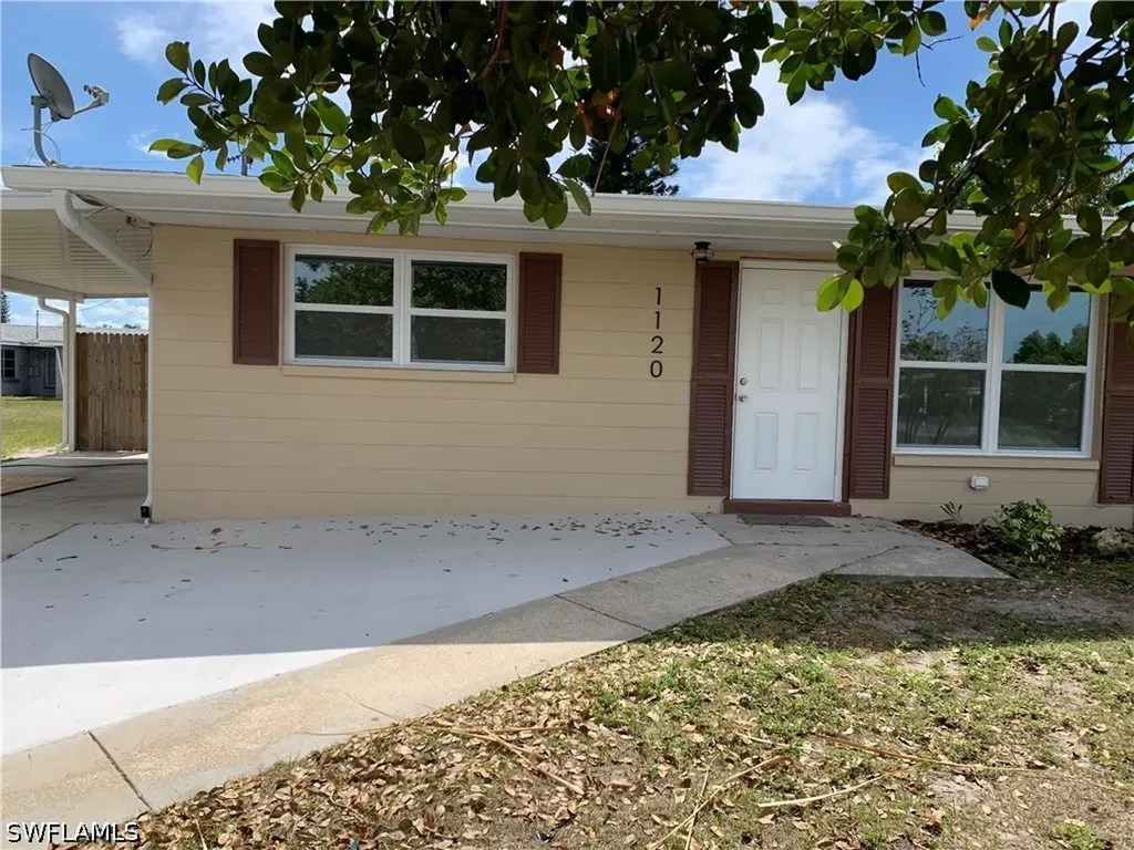 1120 Vineyard Street Lehigh Acres FL 33936